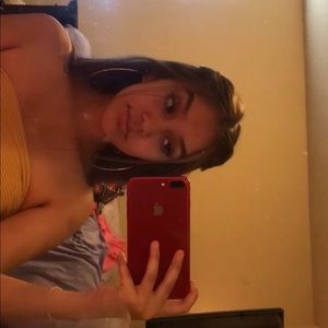 Meet your Posher, Alyssa